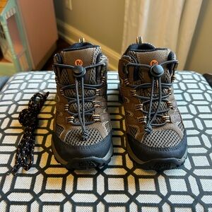 Merrell Moab 2 Mid Hiking Boot size 13.5 Wide